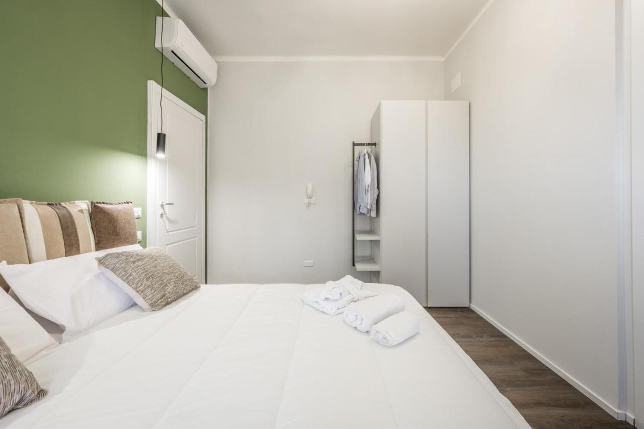 Cucchiari Suite 4B Модена Экстерьер фото
